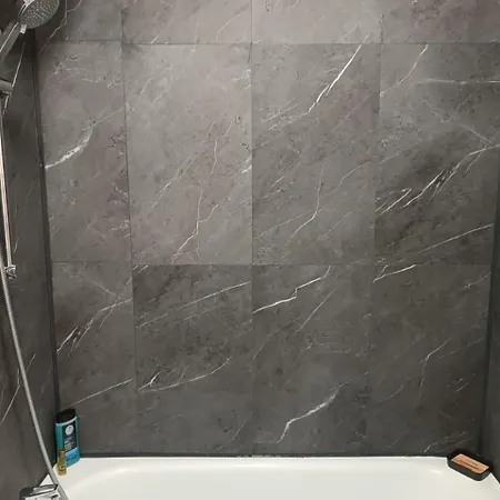 Agreable En Bord De *